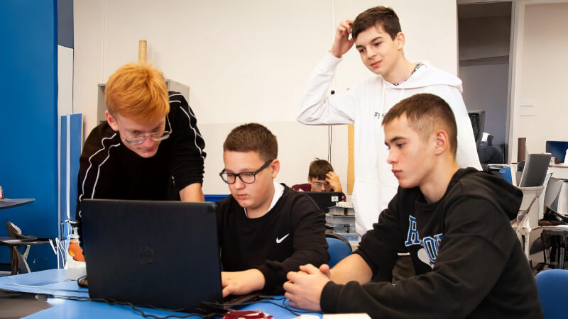 В детском технопарке «Кванториум-Тамбов» состоится финал чемпионата «СмартКвант»