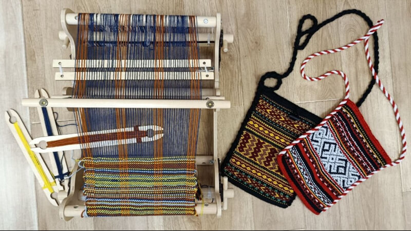 Педагогов области ждёт второй мастер-класс по декоративно-прикладному творчеству «Технология ткачества на станке»