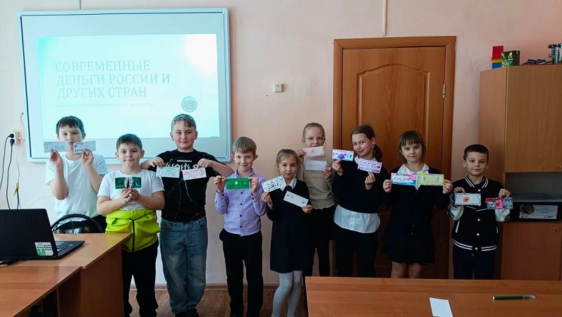 «Детям — про деньги, но без скучных лекций»